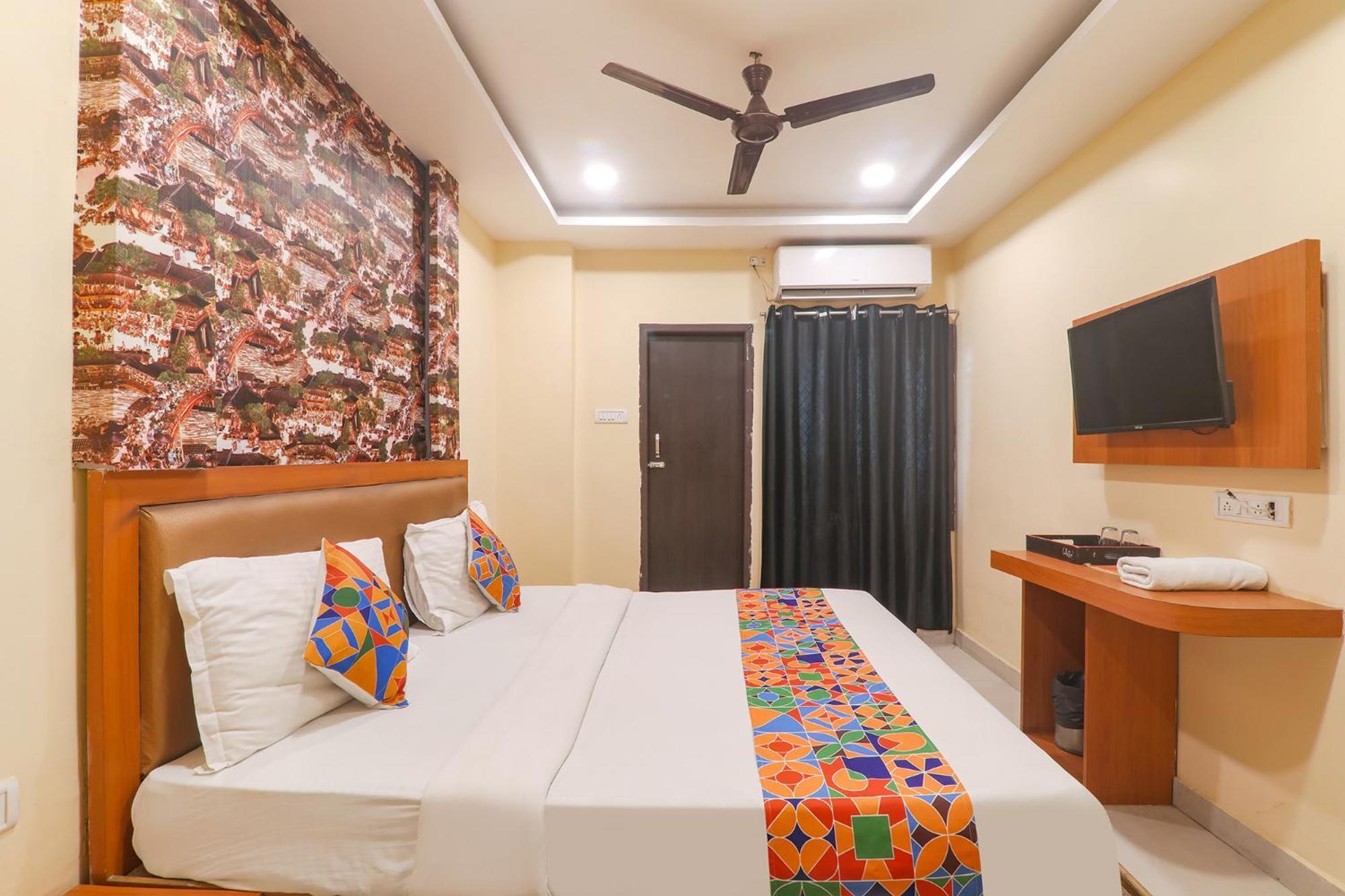 Fabhotel Swarn Banquet Kakarmatha Exteriér fotografie