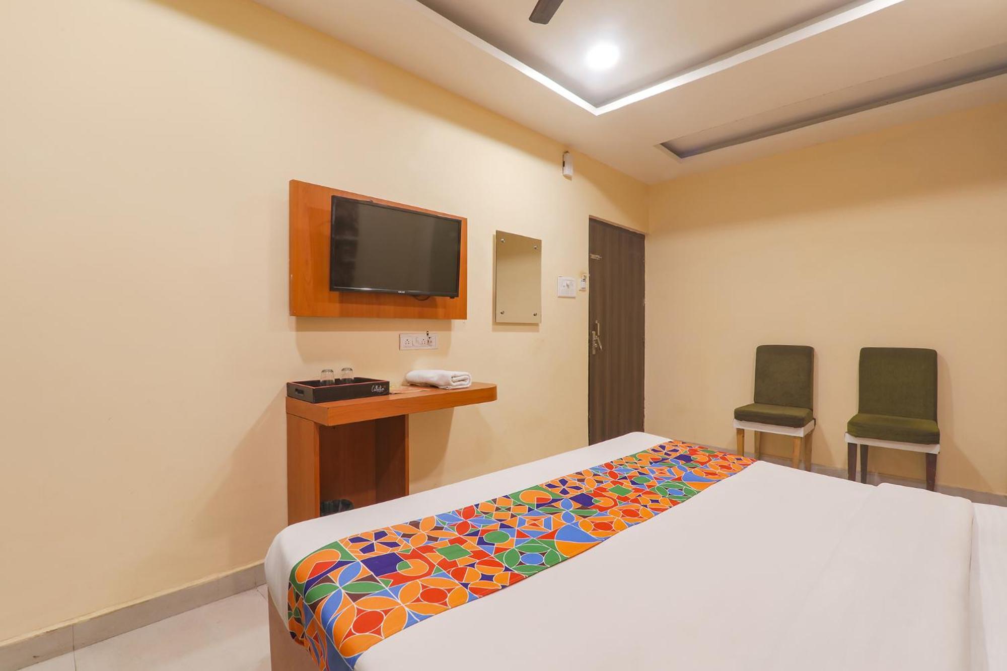 Fabhotel Swarn Banquet Kakarmatha Exteriér fotografie