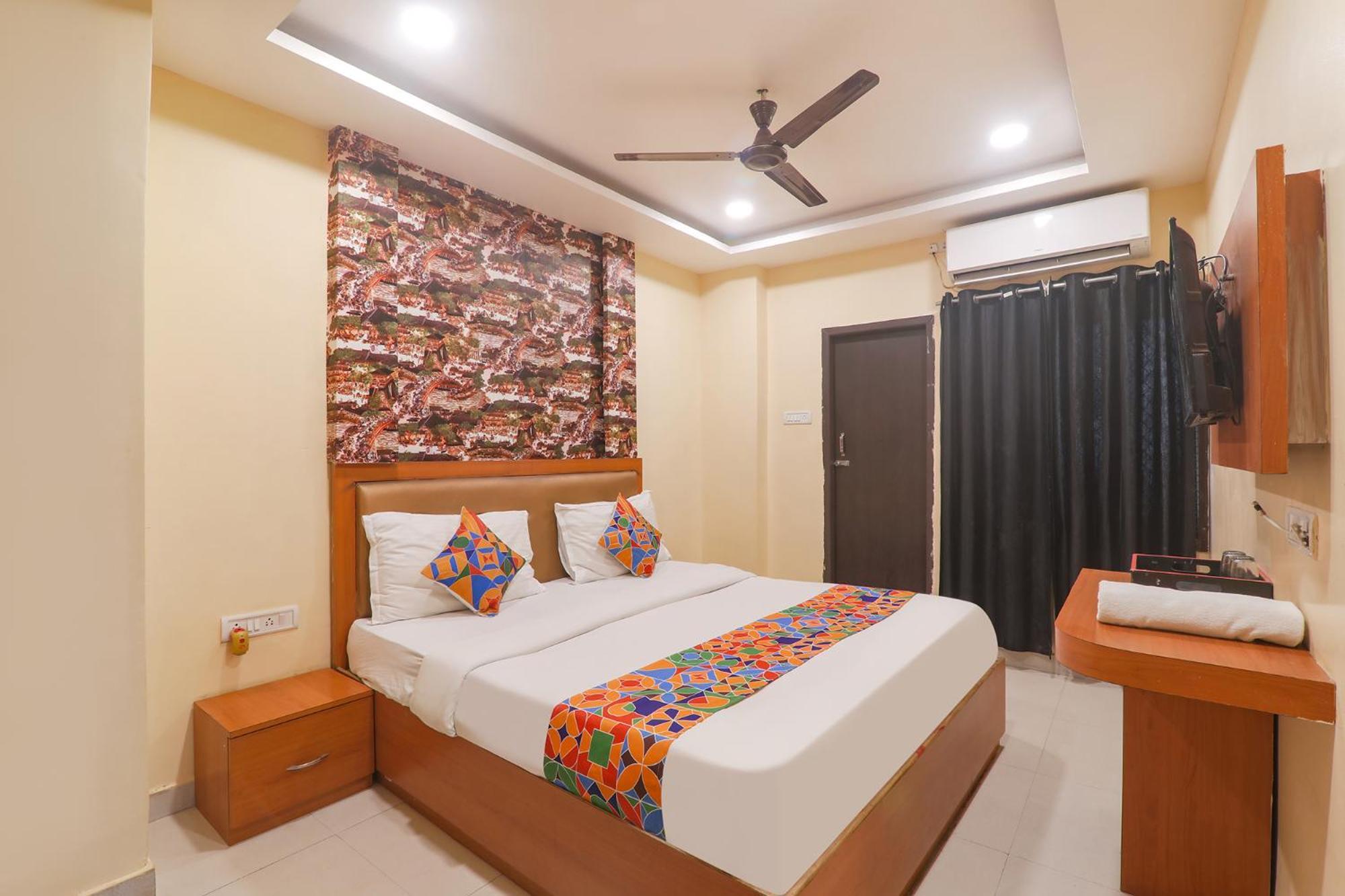 Fabhotel Swarn Banquet Kakarmatha Exteriér fotografie