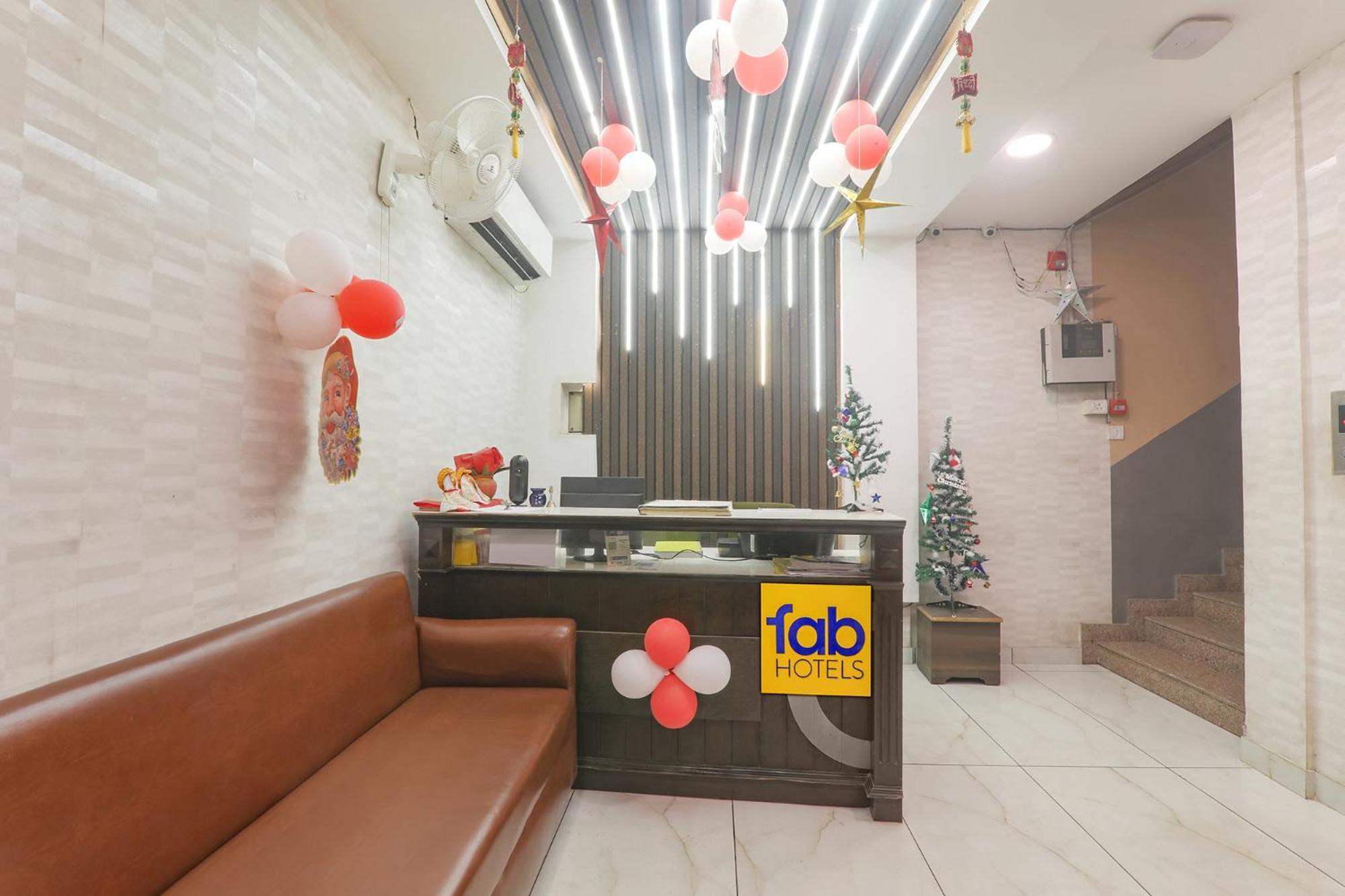 Fabhotel Swarn Banquet Kakarmatha Exteriér fotografie