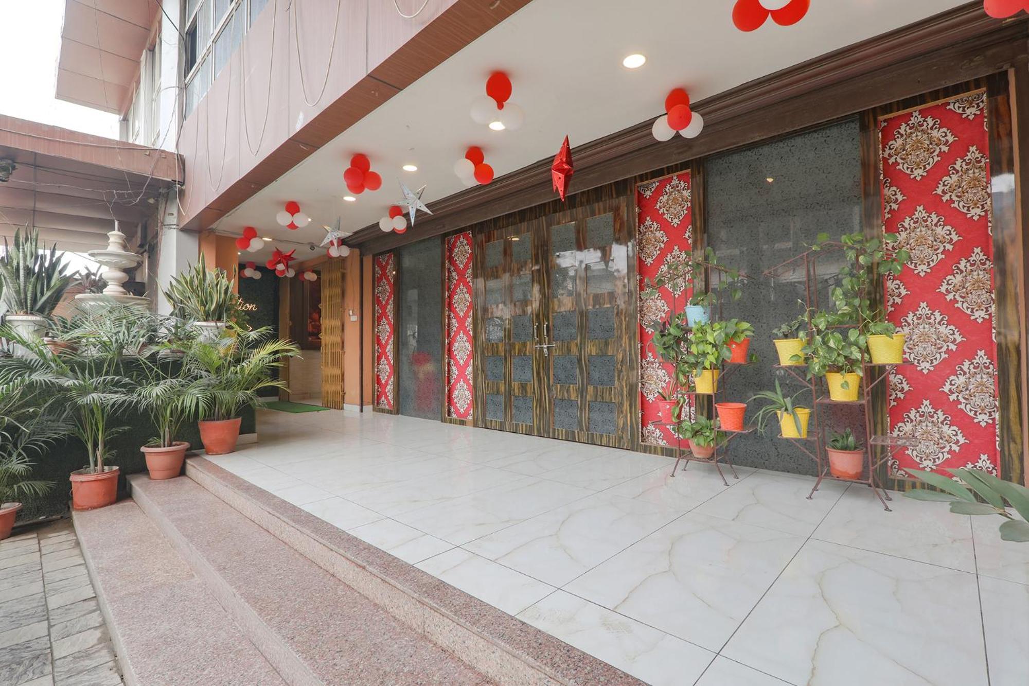 Fabhotel Swarn Banquet Kakarmatha Exteriér fotografie